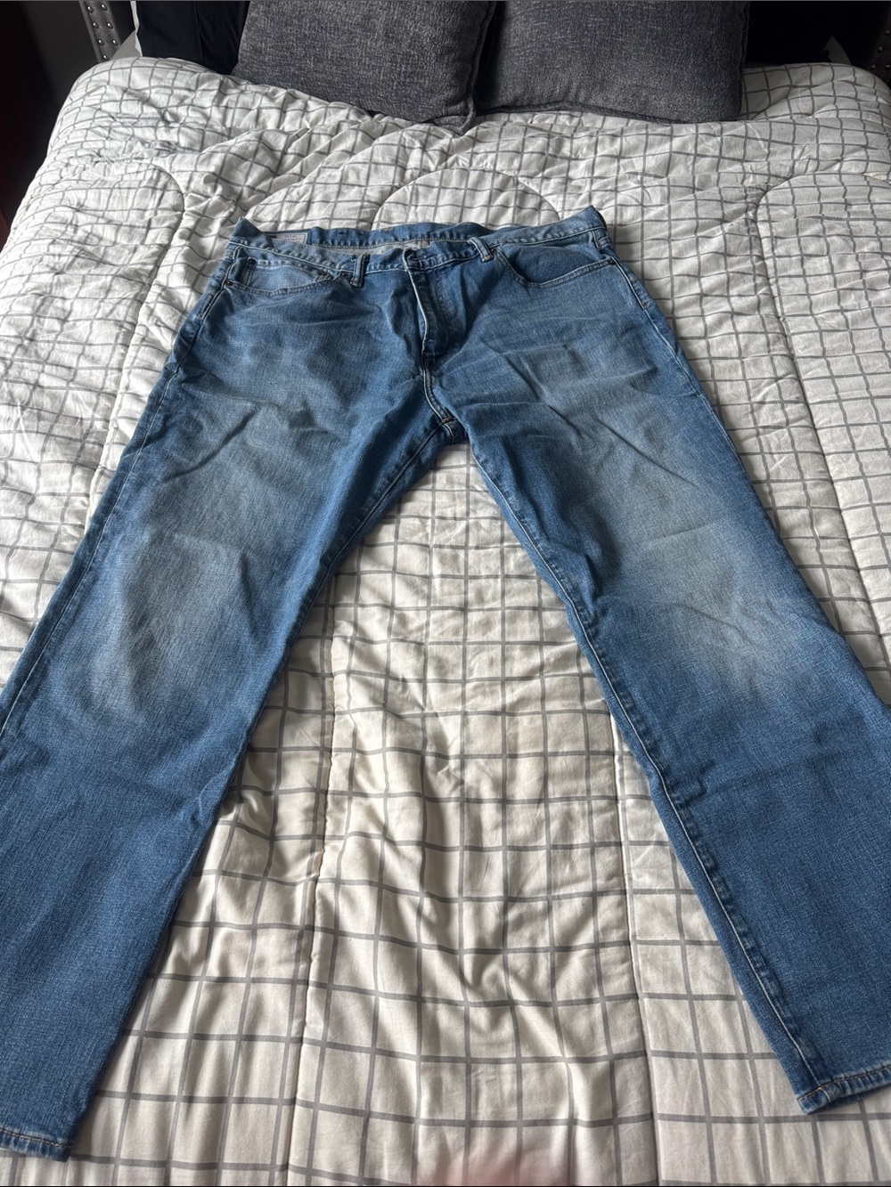 GAP Men's Straight Mid-Blue Jeans 40 x 30